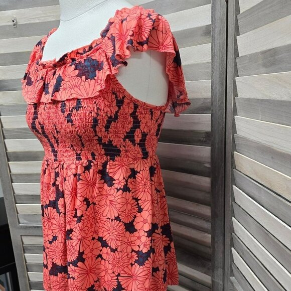 Ruffle Smocked Maternity Tank Top | Isabel Maternity | Small - Picture 4 of 11